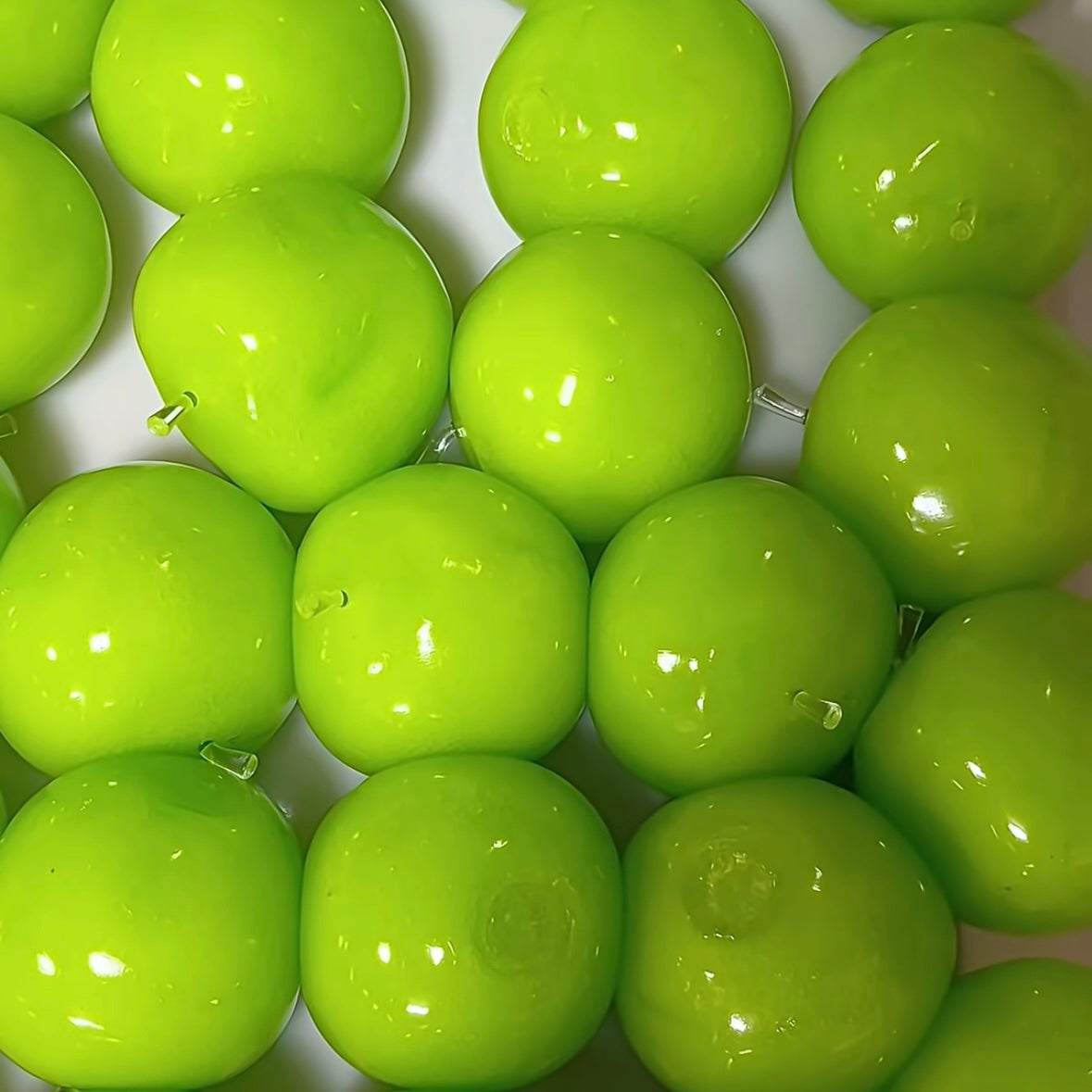Apple Shape Vasline & Crisp Satisfying Sound Stress Ball