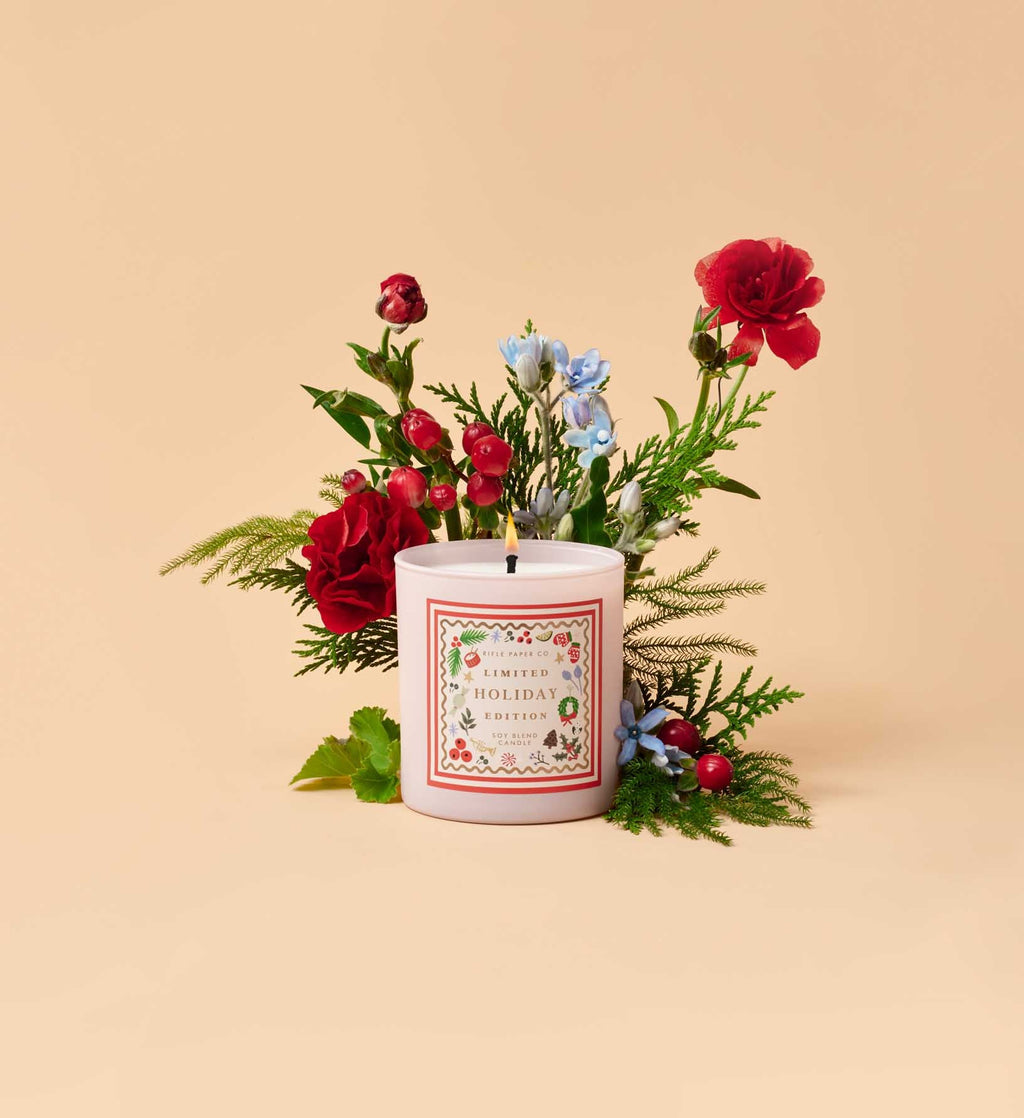9.5 oz Candle - Holly Jolly Nutcracker
